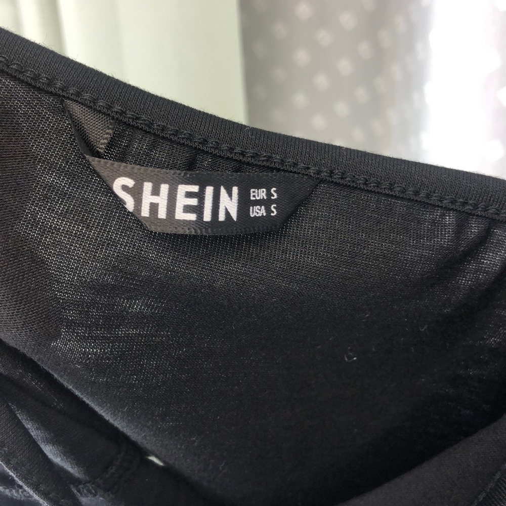 Summer SHEIN Daisy Crop Top - Picture 6 of 6